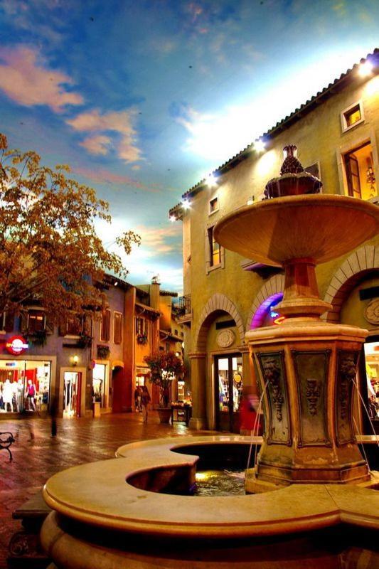 Merry Monte Casino Lodge House In Fourways Sandton Bagian luar foto