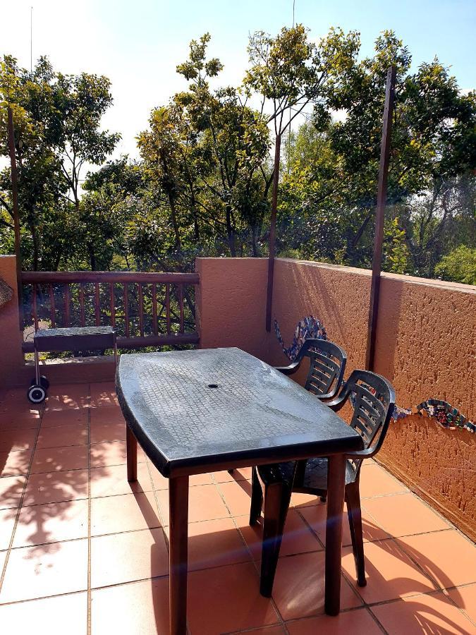 Merry Monte Casino Lodge House In Fourways Sandton Bagian luar foto