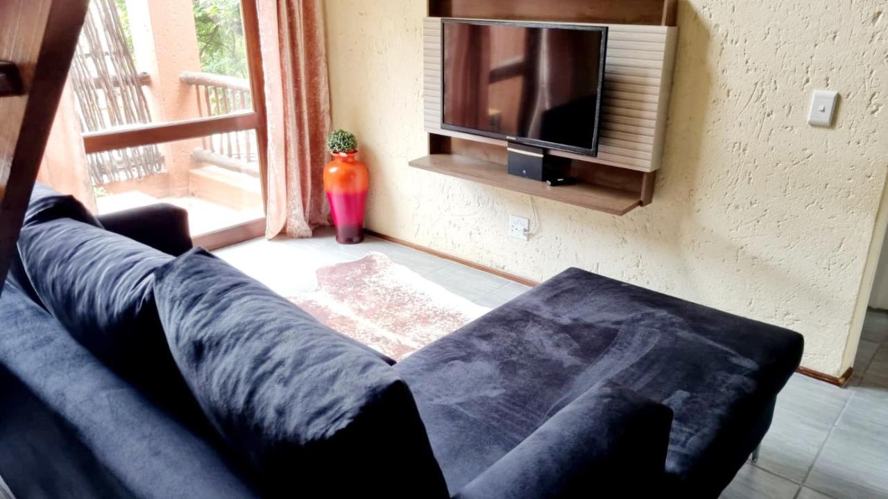 Merry Monte Casino Lodge House In Fourways Sandton Bagian luar foto